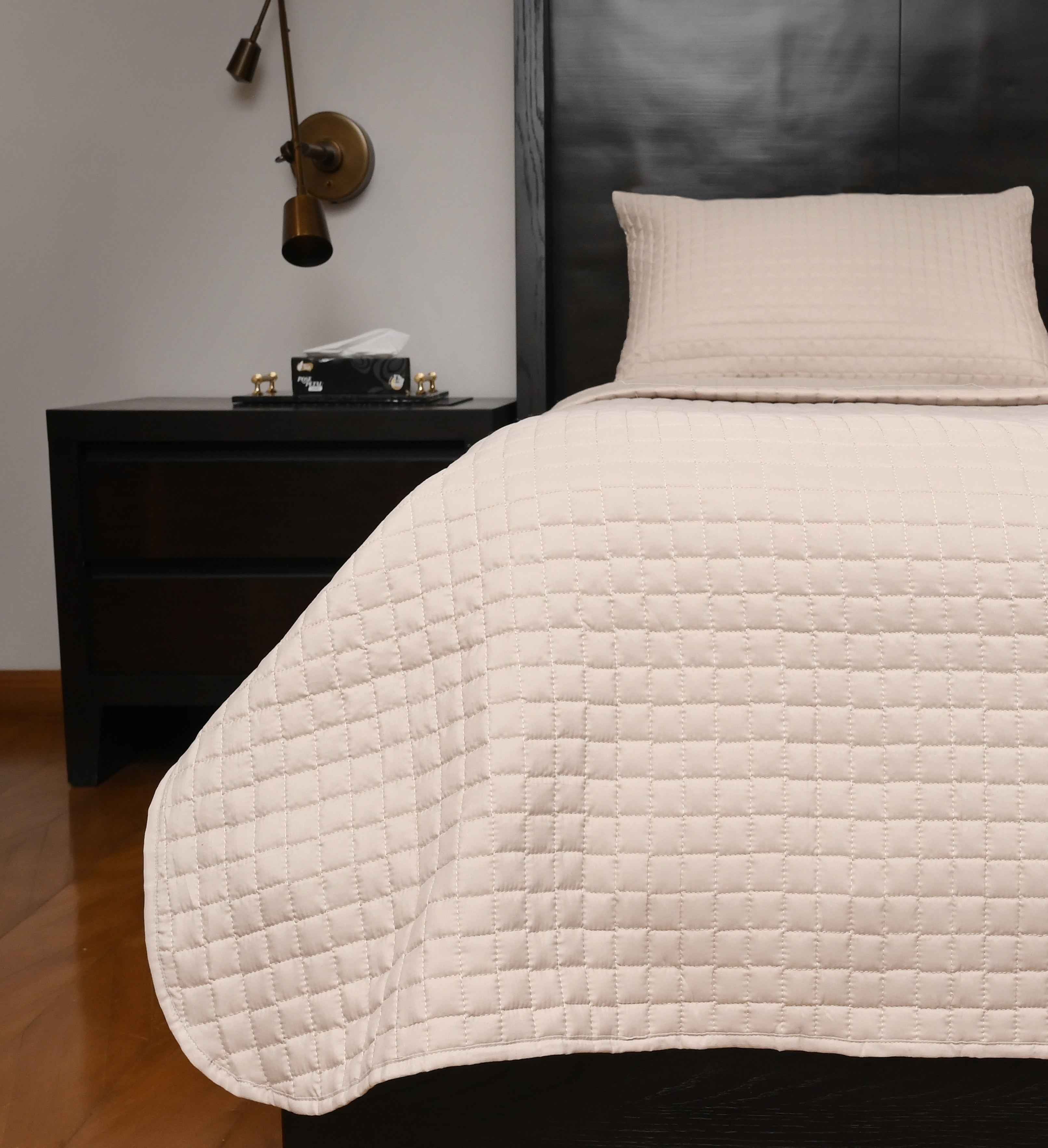 Lucy Bed Spread