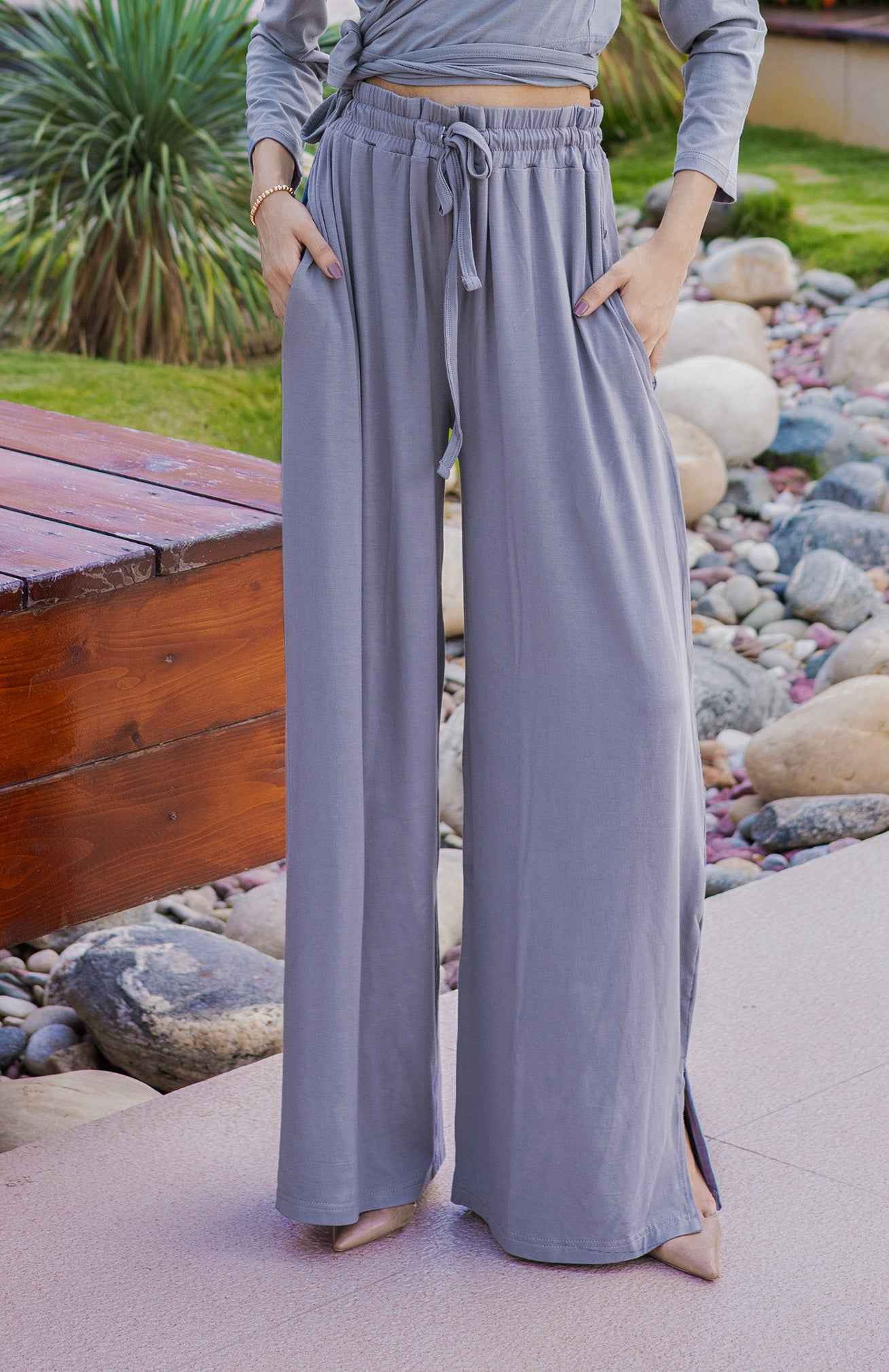 Slit line bamboo trouser
