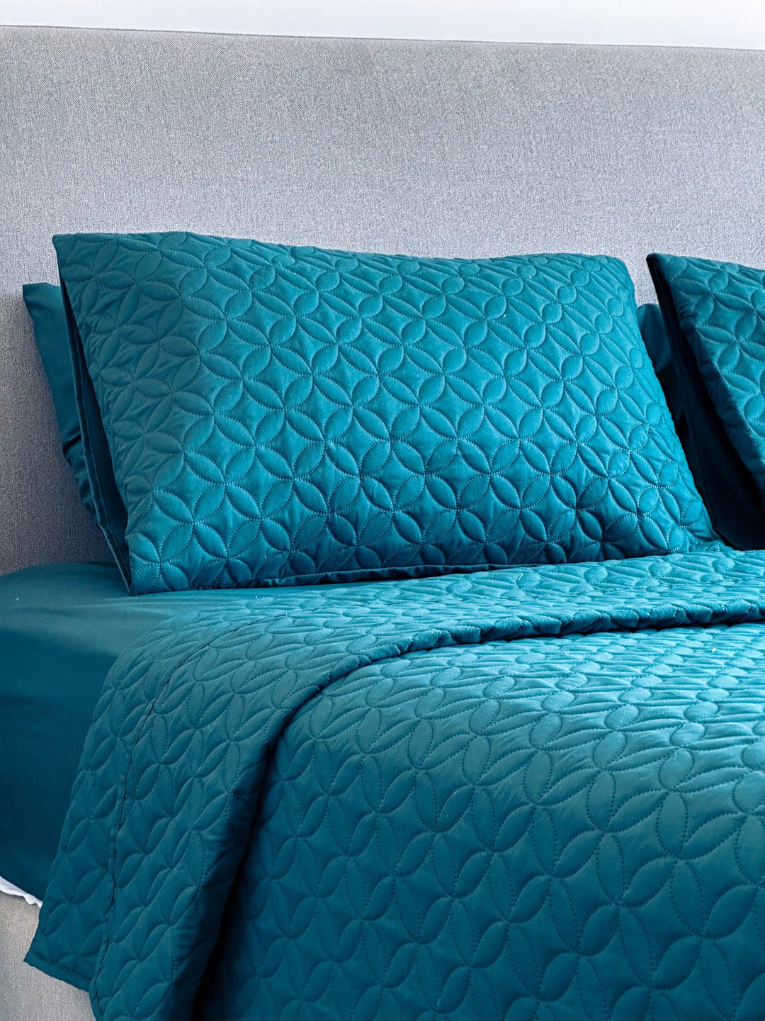 Emerald Bedspread