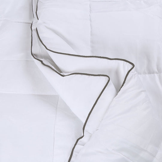 Microfiber Quilt by JENNY'S COLLECTION-Austin Linen